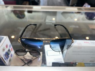 Ray-Ban Aviator Sunglasses Gold Frame