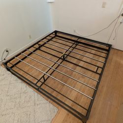 King Sized Bedframe (Free!)