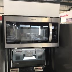 Whirlpool Microwave 1.7 Cu. Ft.