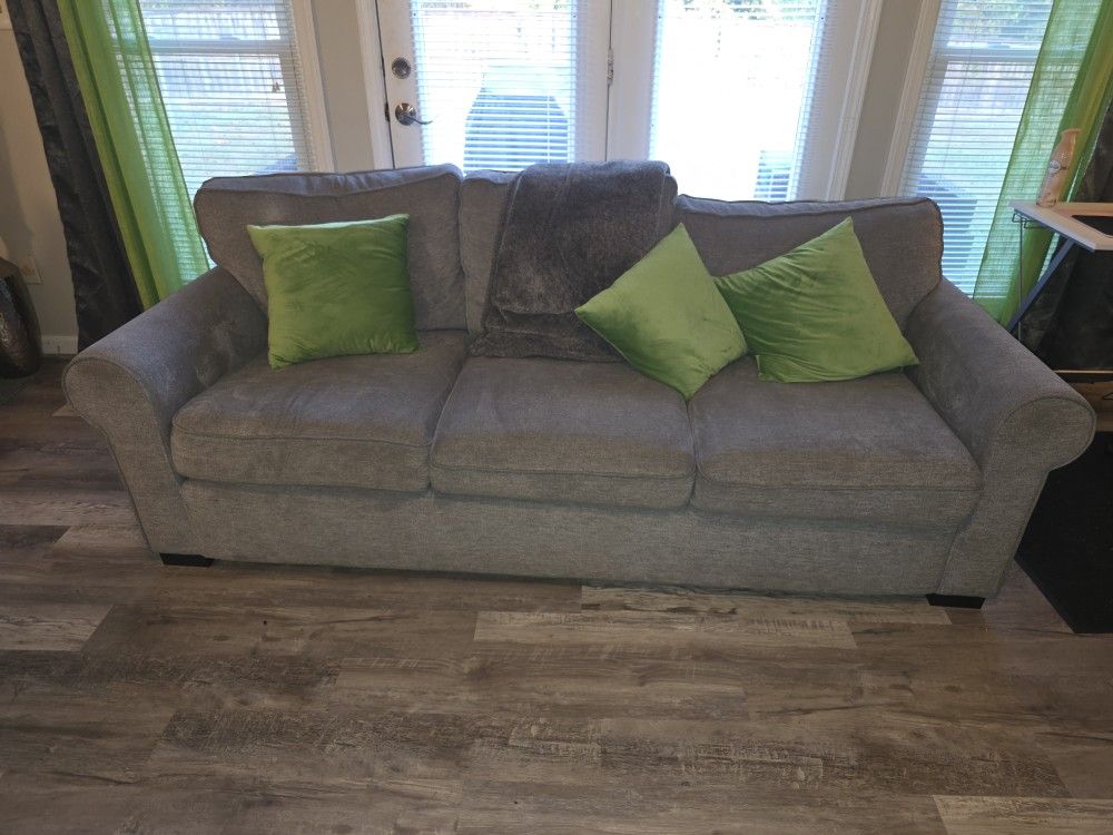 3 Piece Living Room Set (Couch, Loveseat, Chair)