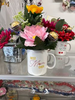 Mother’s Day arrangement