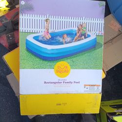 Sun Squad Rectangular Family Pool
