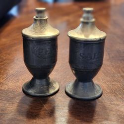 vintage Pasnik Shakeless Salt Cellars, originally patented in 1921.