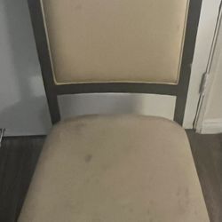 4 Wooden Dining Chairs – Solid Wood