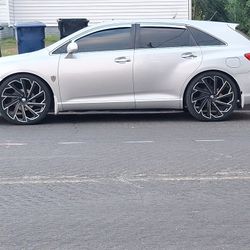 Toyota Venza 4 Cy  2009 Silver 4 Door 