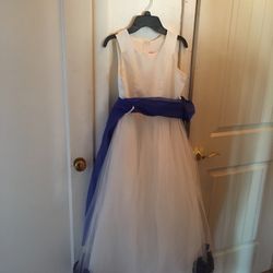 Girls ivory flower girl dress, blue Removable Accents