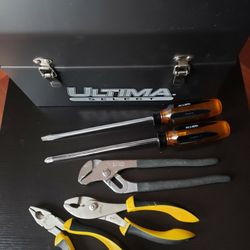 O'Reilly Ultima Select Lunch Pail Storage Box with Tools 