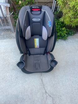 Graco Slimfit 3 in 1 convertible car seat