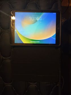 NewDEAL! BlackAPPLE IPAD w/OtterBox A2603