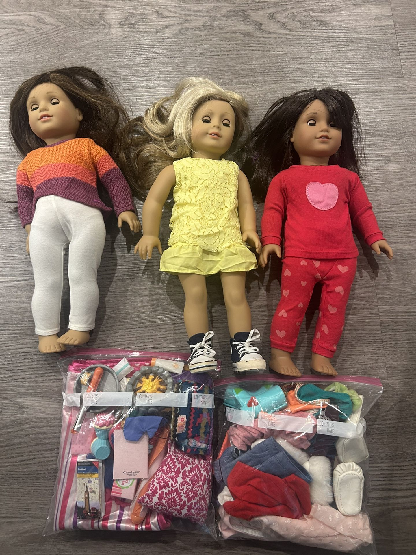 3 American Girl Dolls Plus Clothes/Accessories