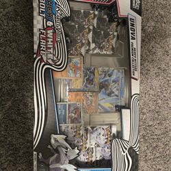 Pokémon TCG: Pokemon Unova Heavy Hitters Premium Collection (Costco Exclusive)