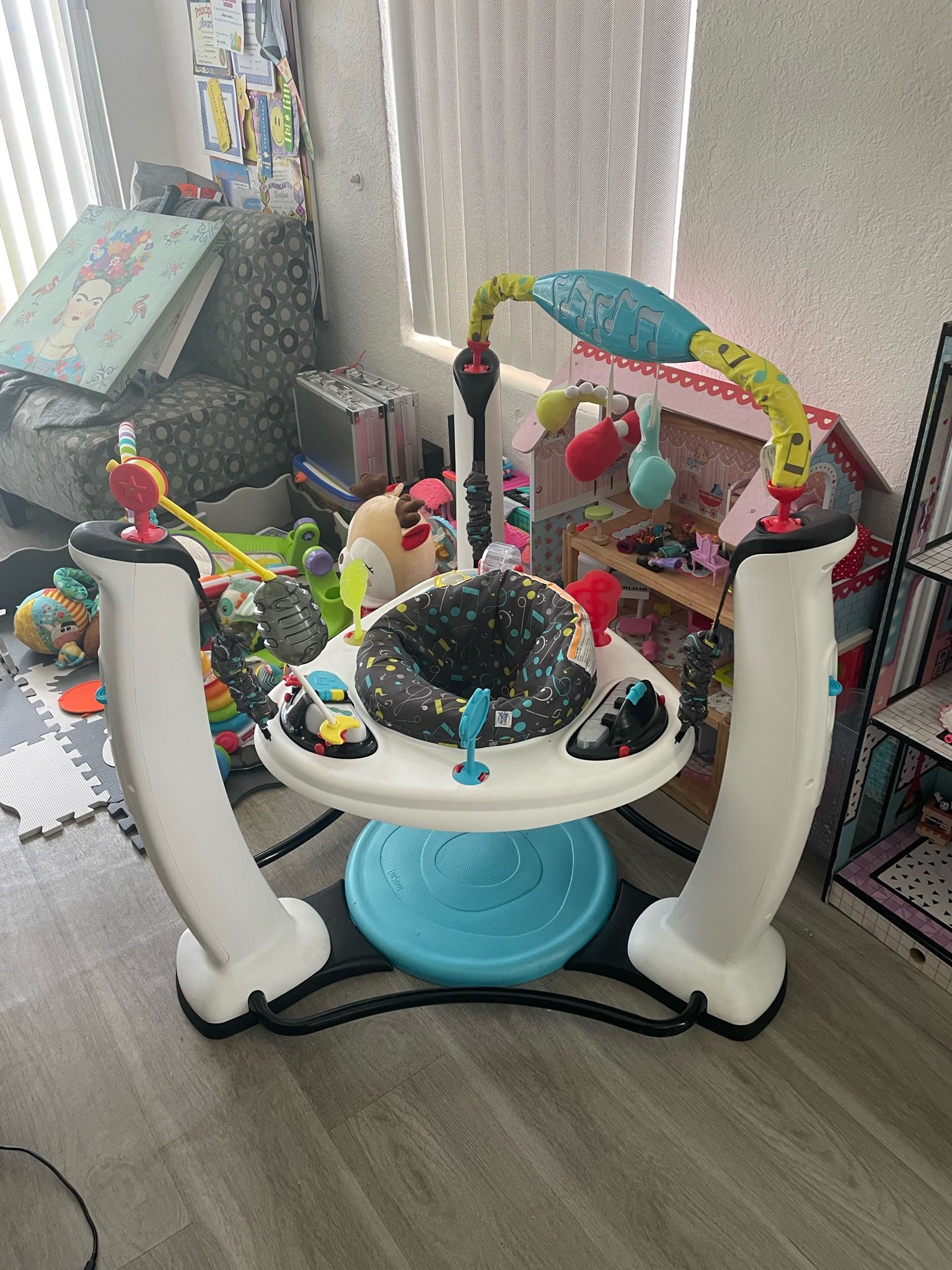 Amazon Evenflo Evenflo Baby Activity Center Evenflo ExerSaucer Jump And  Learn Activity Center, Jam Session