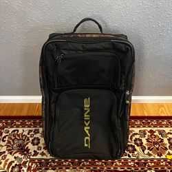 DAKINE Split Carry On Suitcase Black & Camo Nylon Roller 22 Inch