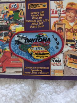 Daytona 500 February 19 1995 Catalog /Magazine With Patch
