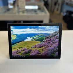 Microsoft Surface Pro 5 windows 128Gb SSD Excellent Condition