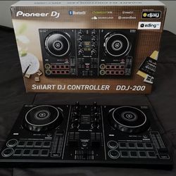 Fascineren Nationaal volkslied test Pioneer DDJ-200 Smart DJ Controller & Hard Case for Sale in Newton, KS -  OfferUp