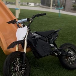 mototec 72v ( the bike is a 48v but upgraded 72v battery) ALSO ACCEPTING TRADES 