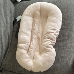 Snuggle Me Baby Lounger 