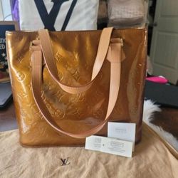 Authentic Louis Vuitton Monogram Vernis Tote Bag- USED(PRE-LOVED)