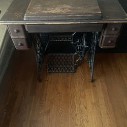 singer sewing machine vintage