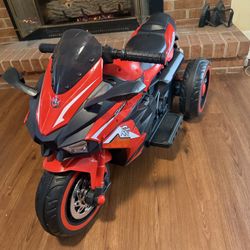 Kids Three Wheel Battery Powered Motorcycle With Charger 