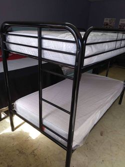 Twin/Twin Bunk Bed (Mattress Included)