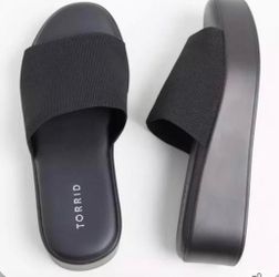 Torrid stretch platforms size 9 or 9.5