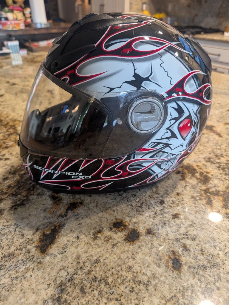 Scorpion Motorcycle Helmet Size Medium Model EXO-700
