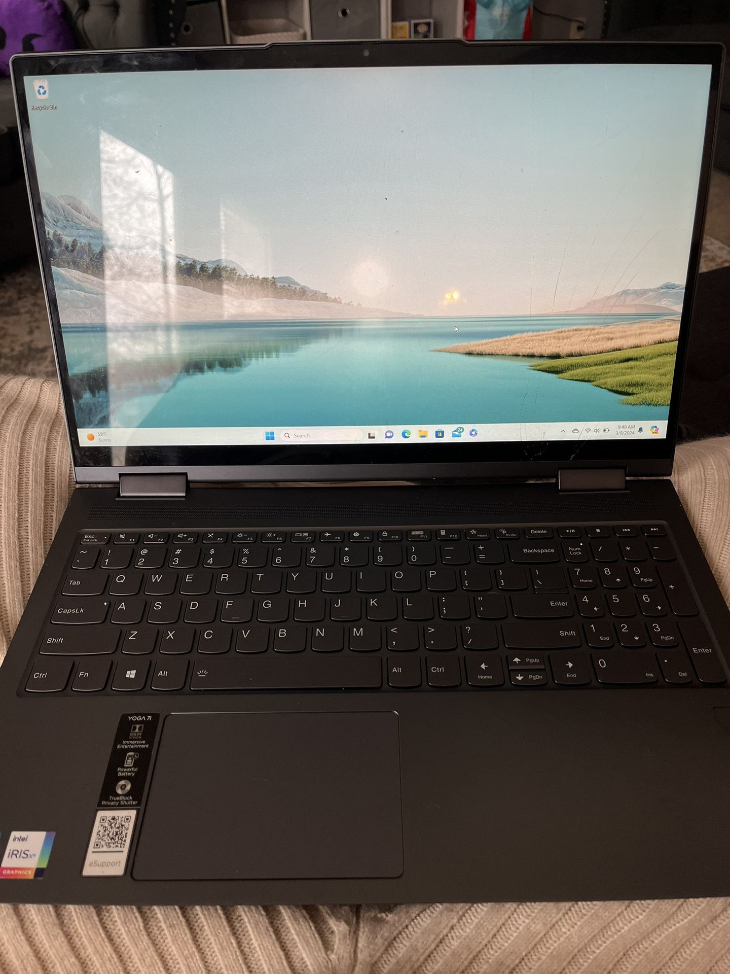 Lenovo YOGA 7i Laptop
