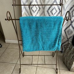 Towel/blanket Rack