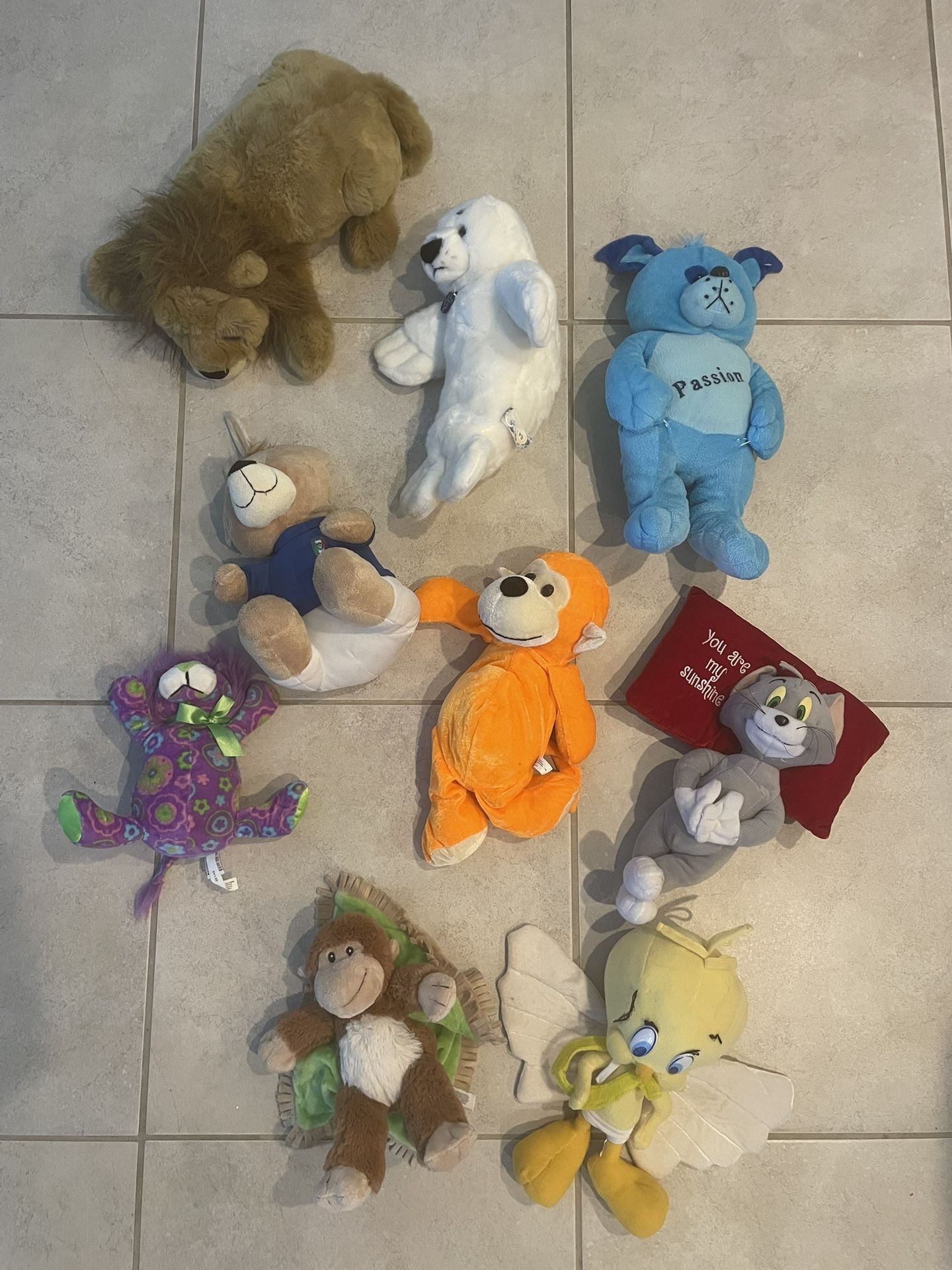 Set Of 9 Big And Medium Plush Toys Lion Monkey Bear Tom