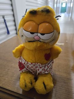 Vintage Garfield Red Hot Lover Plush Soft Toy Dakin 80s