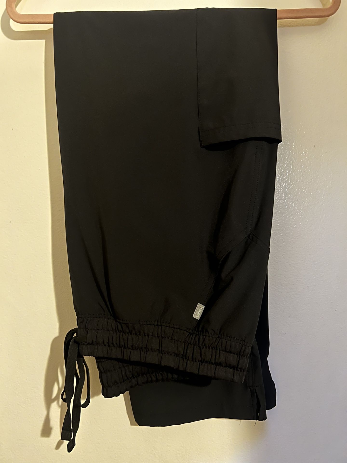 Black Hanes Scrub Pants