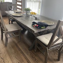 Dining table And Chairs