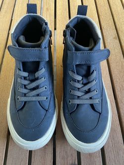 Size 3Y High Top Shoes