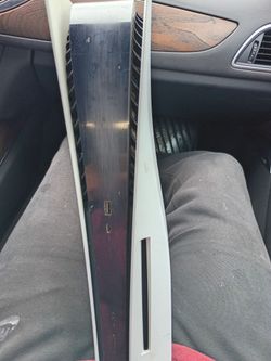 Ps5 for parts beeps but doesn't turn on doesn't come with controller