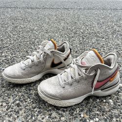 Nike Boys shoes Size 7 - $25