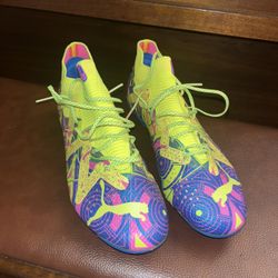 PUMA FUTURE ULTIMATE ENERGY FG/AG (size 11)