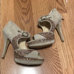 Enzo Angiolini “Easling” Peep-toe Glitter Heels sz8