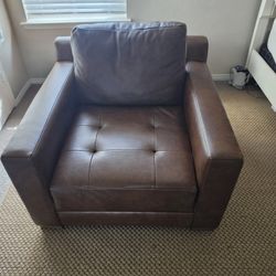Banks Top Grain Leather Chair In Amazing Condition 