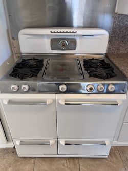 Vintage 1(contact info removed) Wedgewood 40” Gas Range