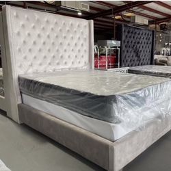 (NEW IN BOX) 6FT King Size Silver  Grey Tufted Bed Frame with Nailhead Trim 👑
