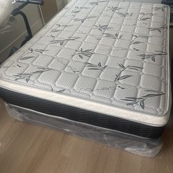 🛏️ Full-Size Bamboo Mattress + Box Spring - Like New!