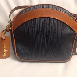 Salvatore Ferragamo leather crossbody shoulder bag