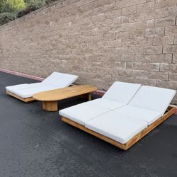 Restoration Hardware Outdoor Set