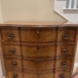 Chest Drawer With Keys