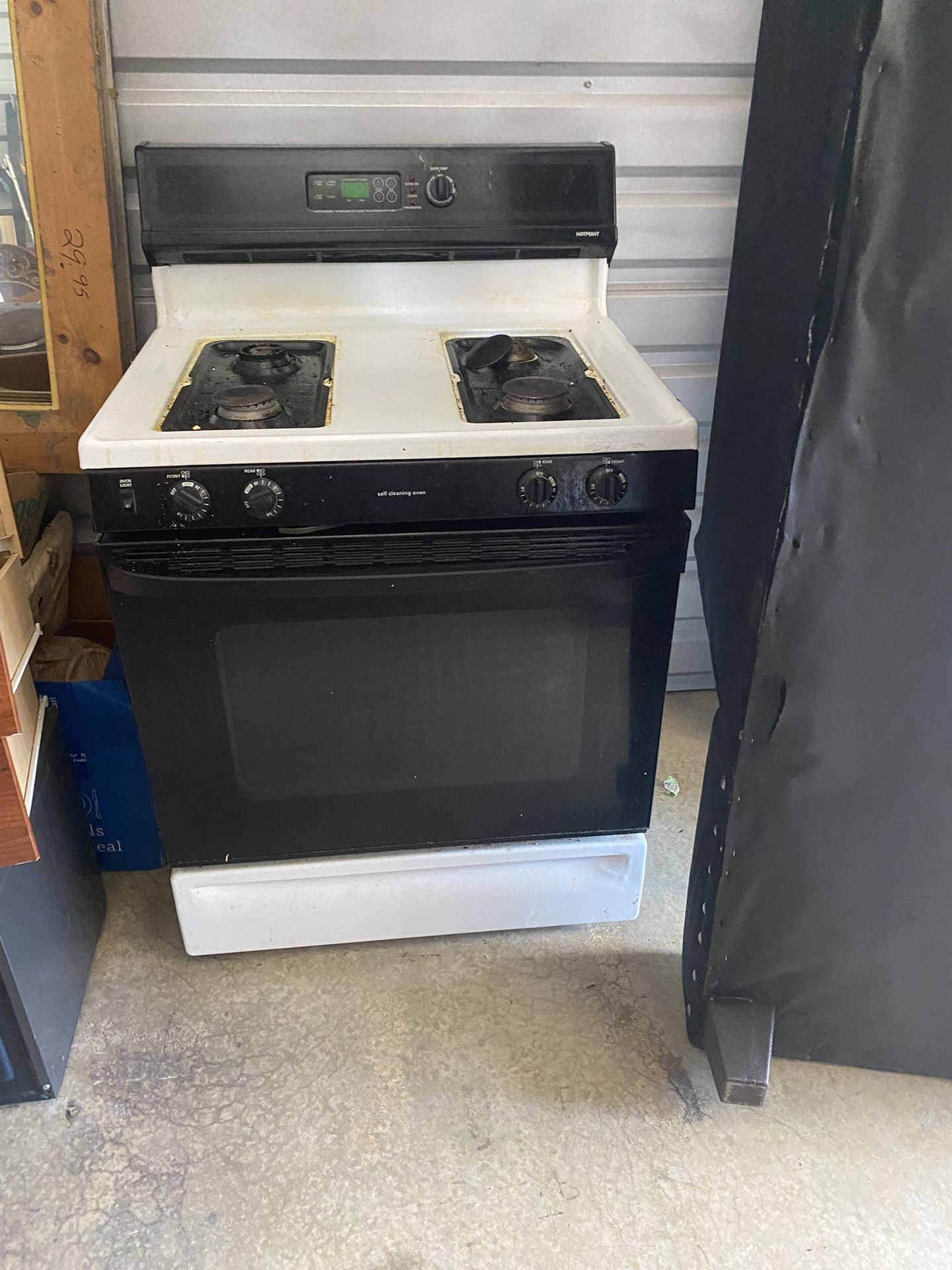 Stove And refrigerator