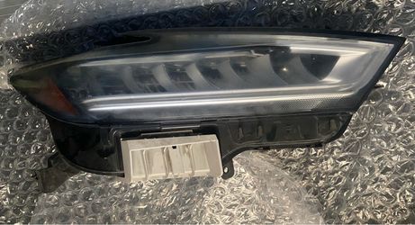 Nissan Maxima Passenger Headlight 2019, Used