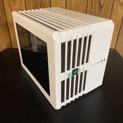 Get A Custom PC Built With This Great Mid-size White Corsair Shuttle-style Case! 