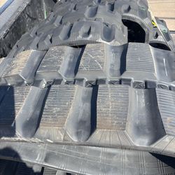 RUBBER TRACKS IN HOUSTON